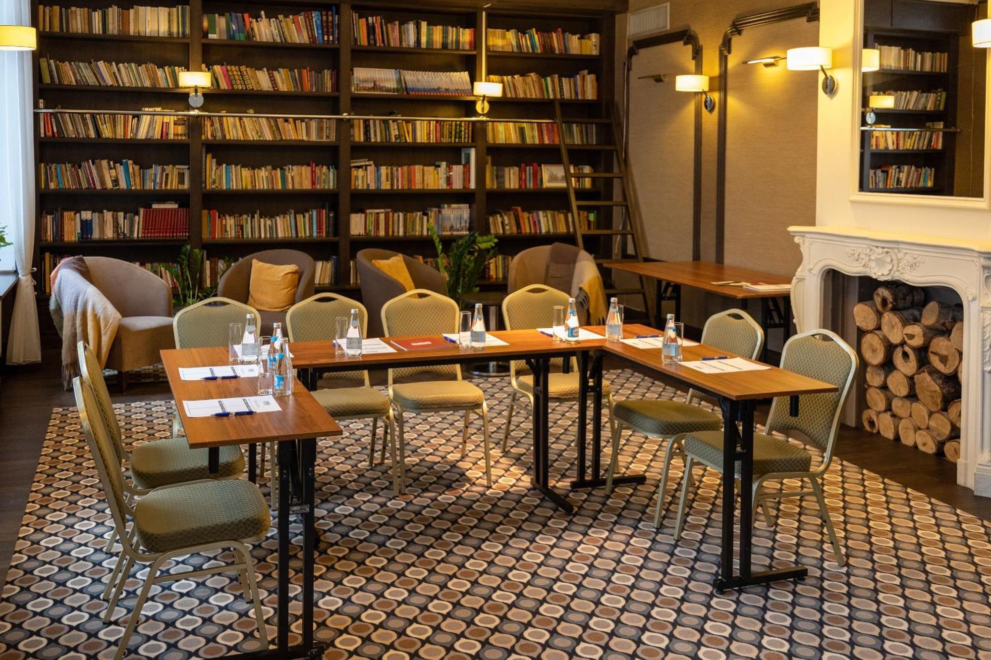 Red Baron Hotel & Restaurant Swidnica  Ngoại thất bức ảnh