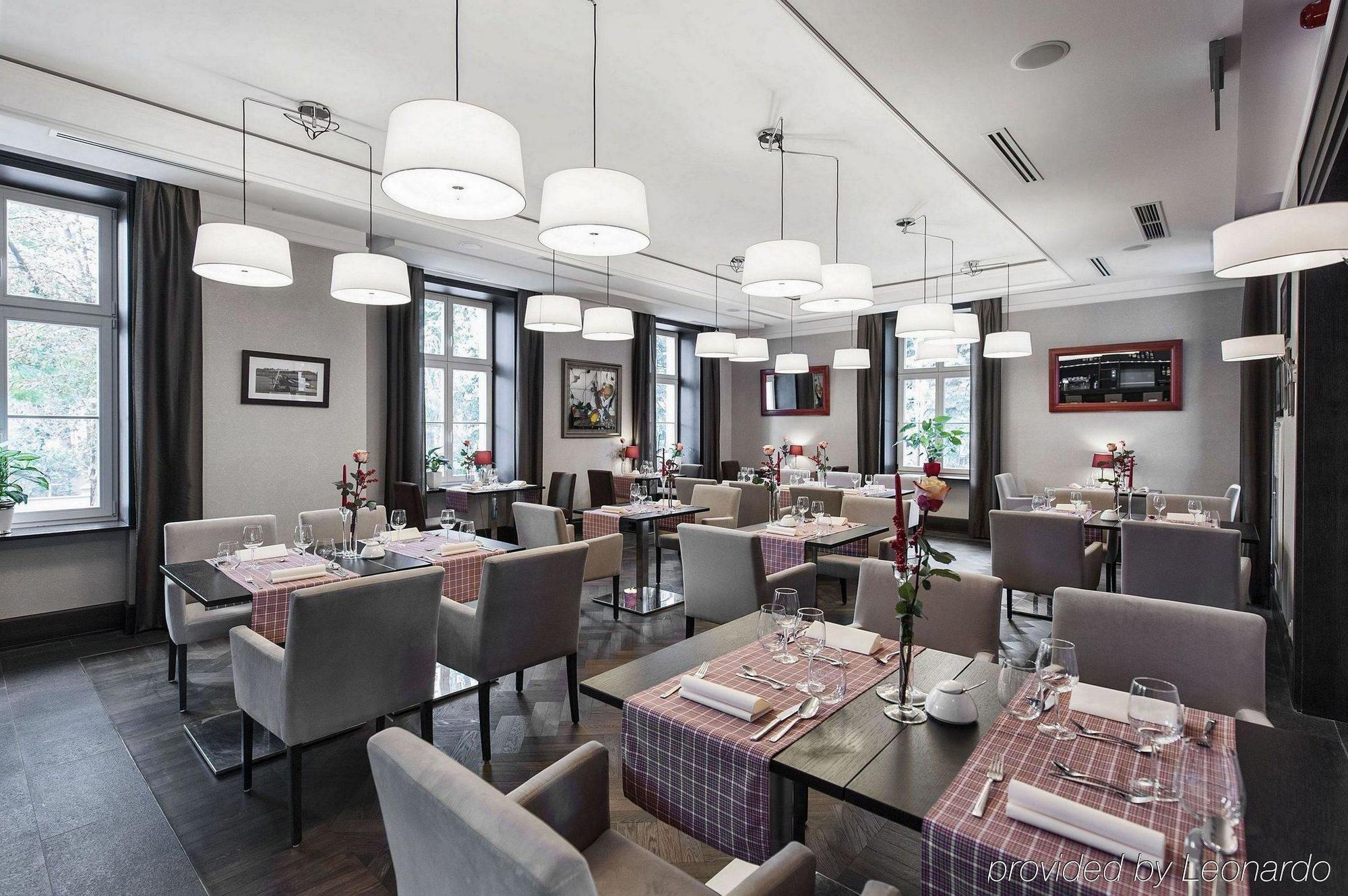 Red Baron Hotel & Restaurant Swidnica  Ngoại thất bức ảnh